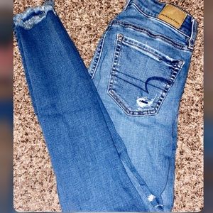 AEO distressed skinny jeans